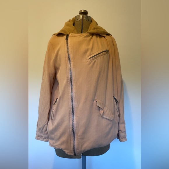 Free People oversized weighted jacket size Medium.  Women’s peach & grey jacket - Picture 1 of 6